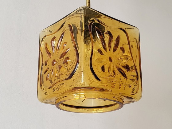 Image 1 of Vintage Scandinavische hanglamp uit de jaren 60 van glas, messing en teak.