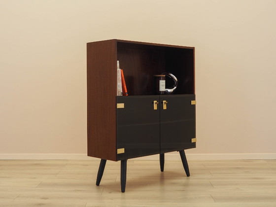 Danish Display Cabinet in Contrasting Veneer with Glass Doors and Black Tapered Legs, 1970s – Bookcases, Wood (photo 5 of 12)