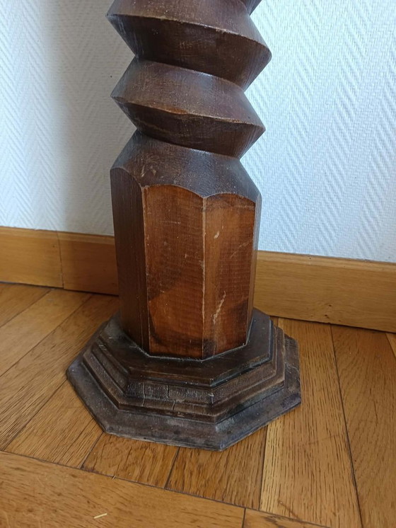 Image 1 of Schroefbare persstandaard van gesneden hout