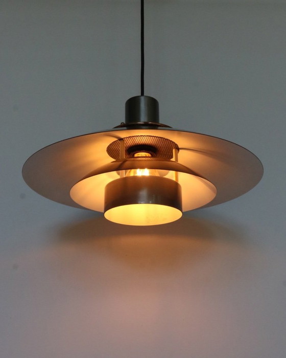 Image 1 of Lampe bol danoise vintage, suspension en métal canon de fusil, style rétro
