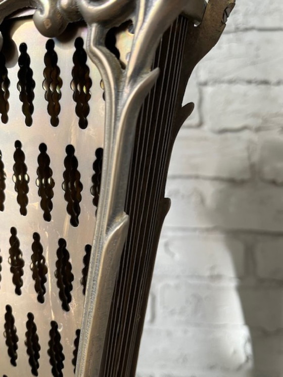 Image 1 of Parascintille in ottone vintage – stile Hollywood Regency, a forma di ventaglio e riccamente decorato