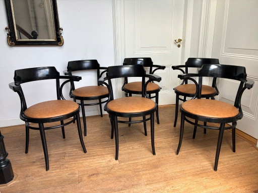 6x schwarze Sessel im Thonet-Stil mit Ledersitz