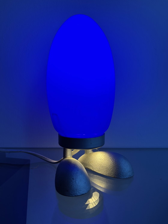 Vintage IKEA FJORTON “Dino Egg” table lamp – cobalt blue glass – 1990s – Metal (photo 5 of 5)