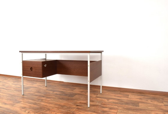 Image 1 of Bureau danois en teck du milieu du XXe siècle, années 1970.