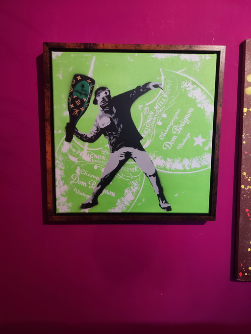 Stencil Graffiti, the thrower