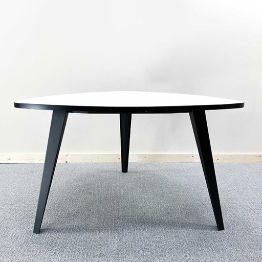 Nn Vergadertafel