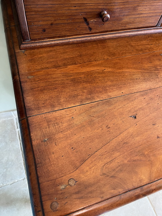 Image 1 of Scrivania a più livelli in noce