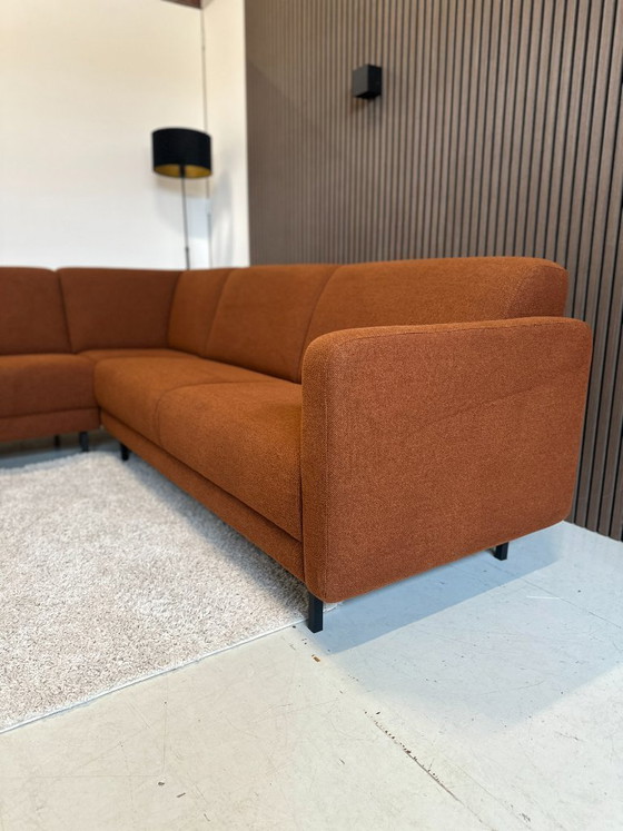 Image 1 of Musterbank aus Terrakotta in neuwertigem Zustand, 273 x 250 cm