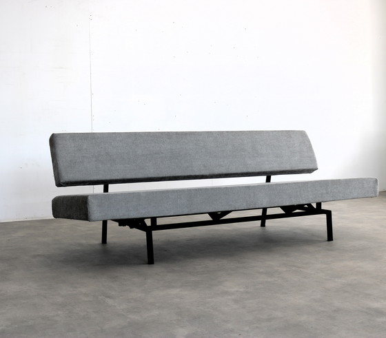 Image 1 of vintage Martin Visser (sleeper) sofa