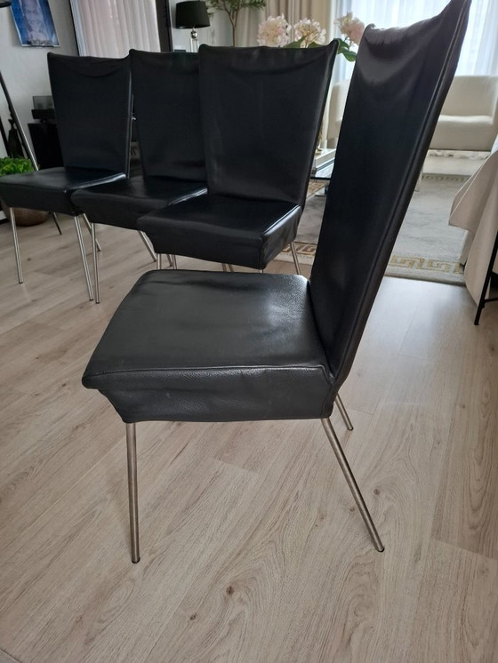 Image 1 of 4 chaises de salle à manger LABEL Orea | Cuir de buffle noir | Un classique du design brabançon – Gerard van den Berg !