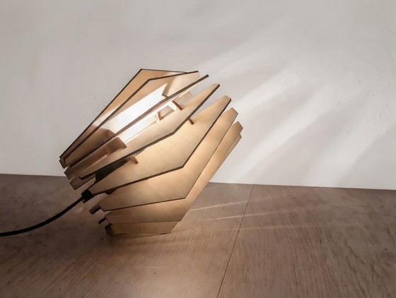 Image 1 of Foco de diseño de madera paramétrico