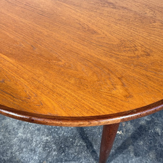 G-Plan Round Extendable Teak Dining Table, 1960s – Wood (photo 17 of 20)