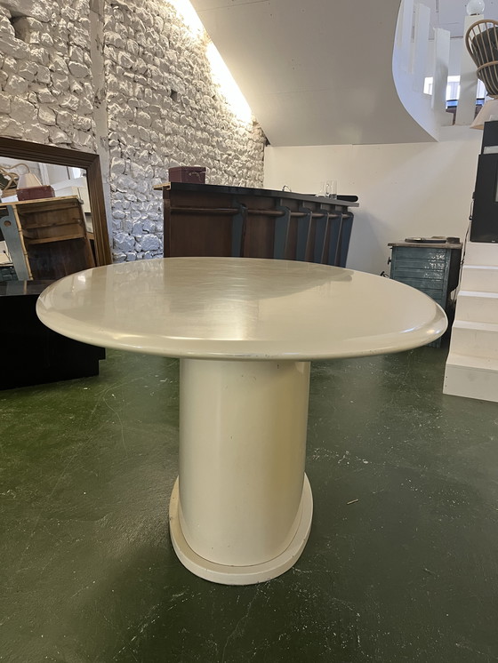 Image 1 of Tavolo da pranzo ovale laccato