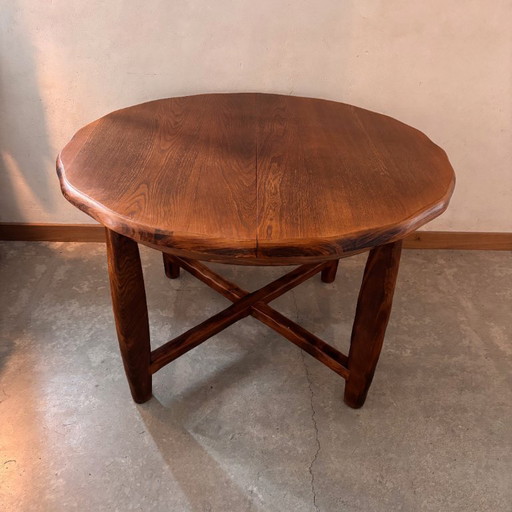 Mesa extensible con 8 sillas