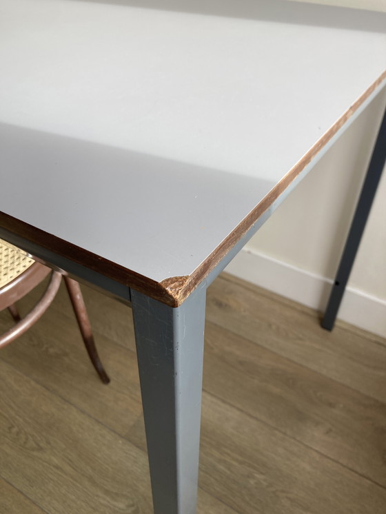 Image 1 of Ahrend Facet De Cirkel table 120 x 75