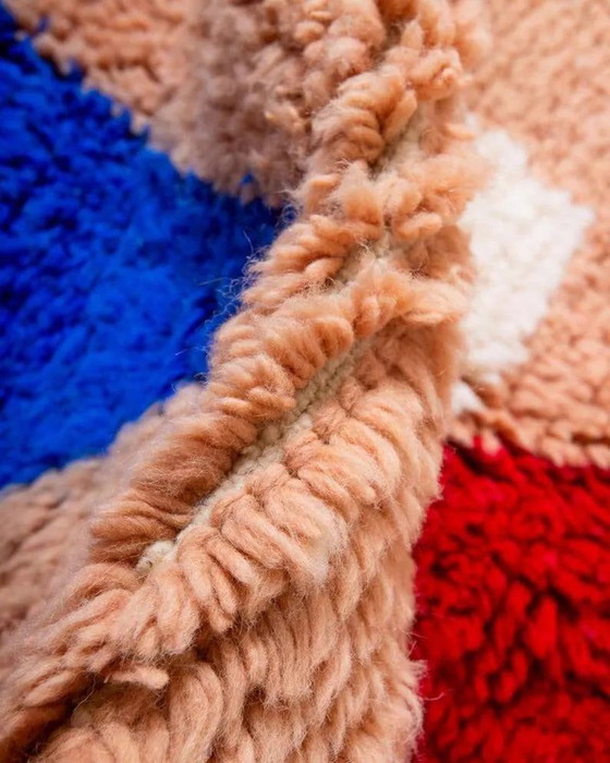 Tapis marocain en laine coloré 250cm x 150cm – Wool, Modern (photo 6 of 7)