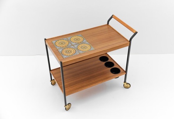 Image 1 of Vintage serveerwagen van walnoothout en keramiek, jaren 60