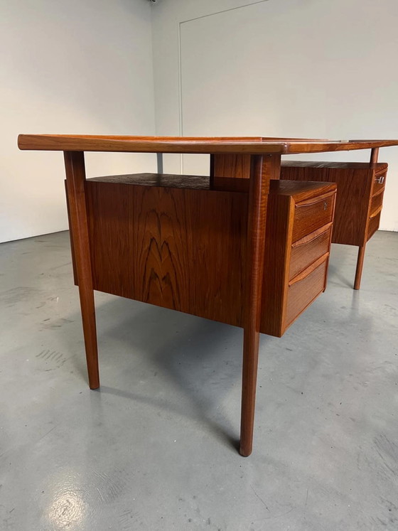 Bureau en teck Peter Løvig Nielsen, Danemark années 1960, autoportant, bureau de direction Mid Century (photo 13 of 17)