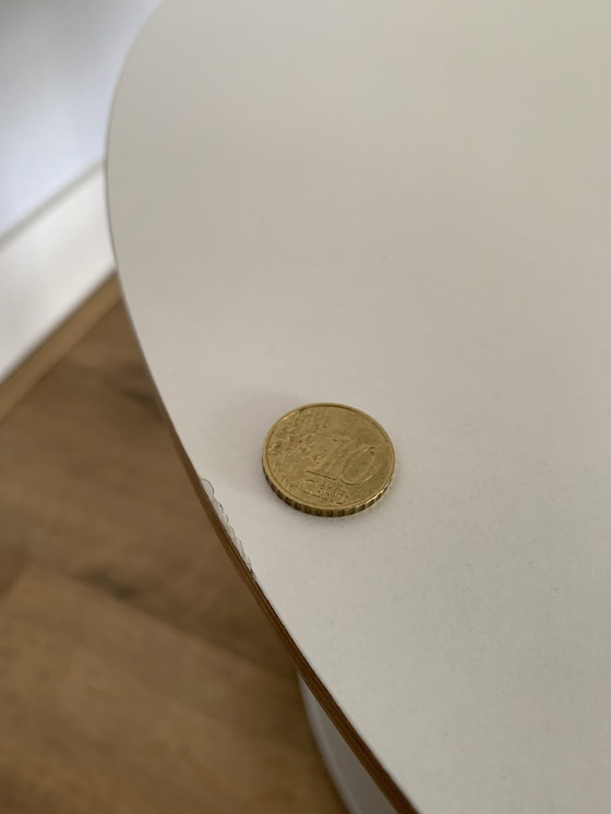 Image 1 of Mesa de centro o mesa auxiliar circular Pierre Paulin Artifort