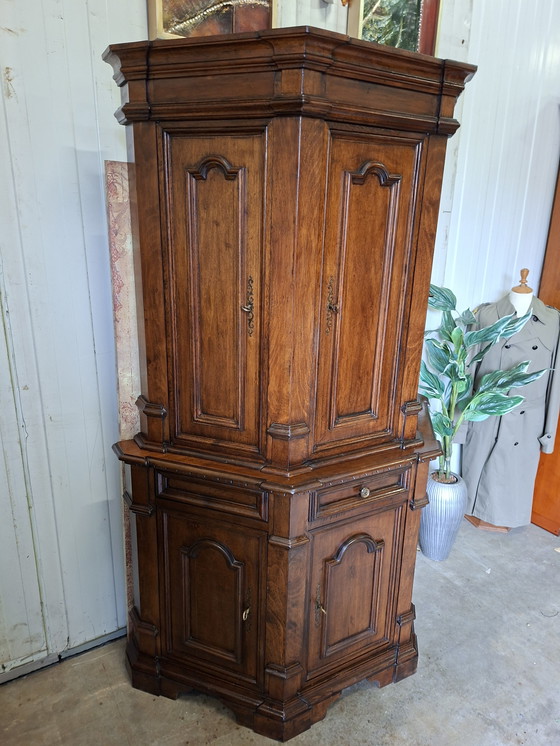 Image 1 of Antieke kasteel kast, buffetkast, servieskast afm. 135x56cm en 208cm hoog.