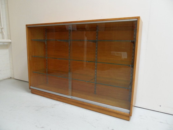 Image 1 of Vintage winkelkast  vitrinekast