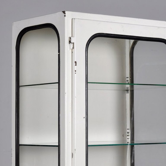 Image 1 of Vintage medische kast van ijzer en glas, jaren 70