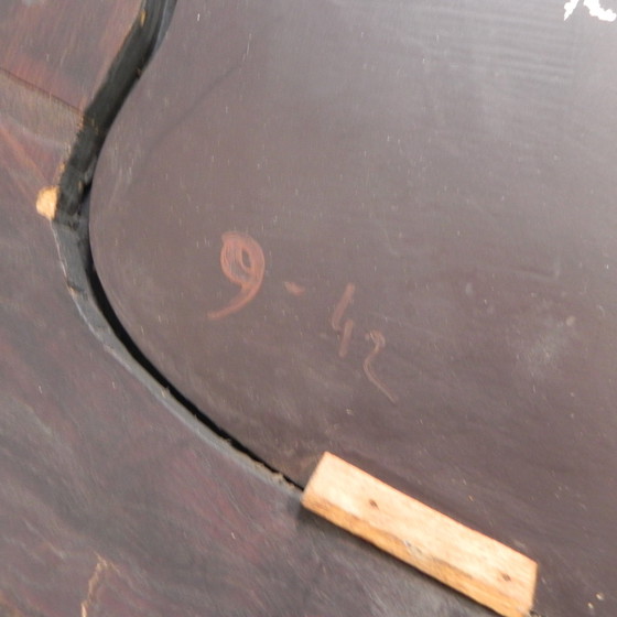 Image 1 of Miroir romantique avec verre poli dans un cadre en noyer, 1942