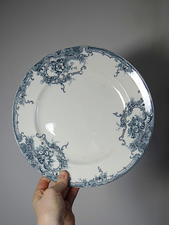 Image 1 of 6 assiettes anciennes Boch Frères Keramis modèle Dauphin décor bleu XIXe-XXe