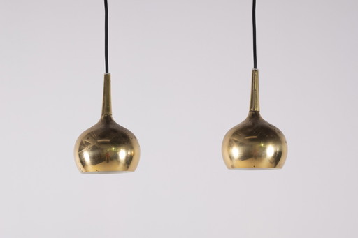 2x Hans Agne Jakobsson Lampe pendante en laiton, 1960 Suède