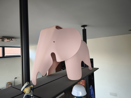 Vitra, Elefante de Eames