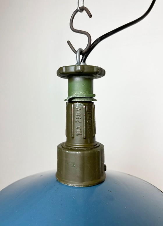 Image 1 of Lampada a sospensione industriale in smalto blu con parte superiore in alluminio pressofuso, anni '60
