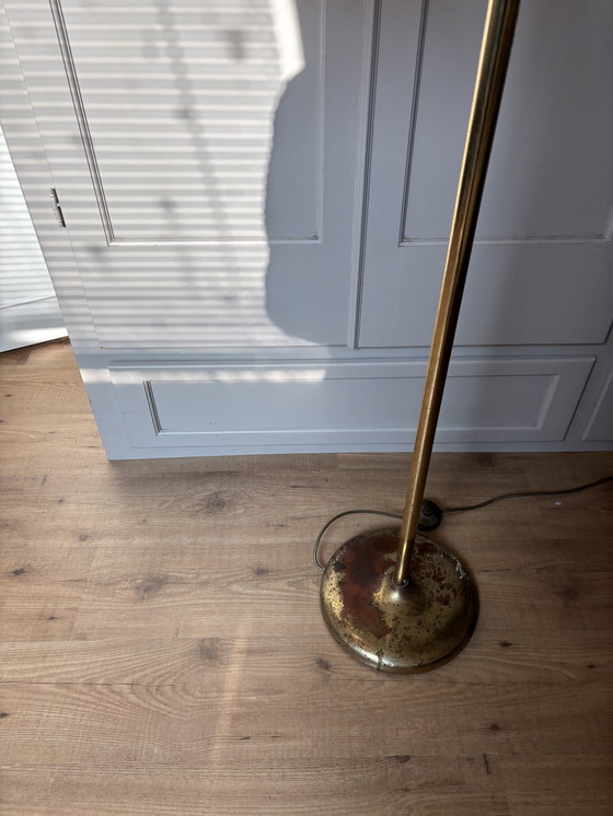 Image 1 of Lampada da terra vintage regolabile - Effetto ottone con paralume rosso