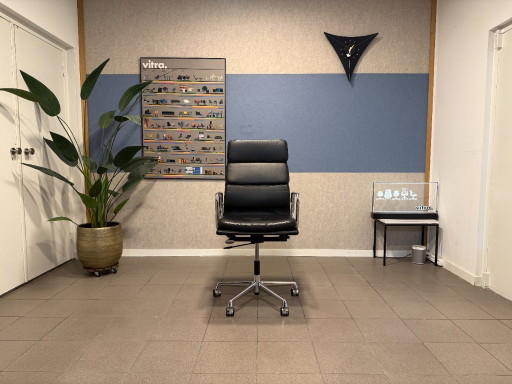 Vitra | Eames | EA219 | Black Leather & Chrome | 1 Piece – bureaustoelen, Aluminium (photo 2 of 15)