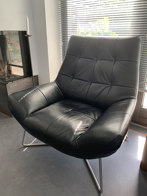 Image 1 of Sillón Eleonora Pedro de cuero negro