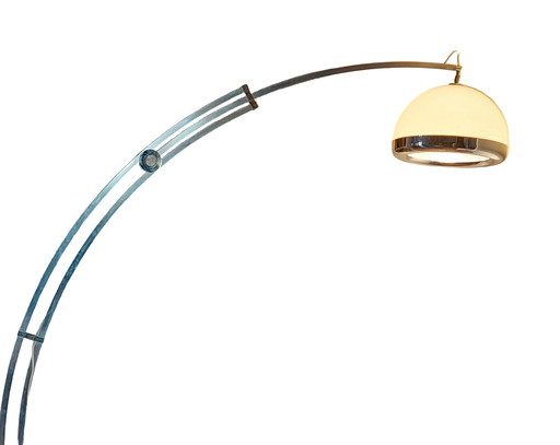 Boogvormige vloerlamp van Mid Century Architects, ontworpen door Gofreddo Reggiani.