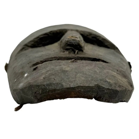 Elongated Hand-carved Wooden Wall Mask from Nepal in Dark Patinated Wood – Sculpture (photo 6 of 6)