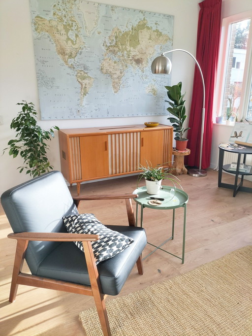 Meubles de radio vintage Grundig modernes du milieu du siècle