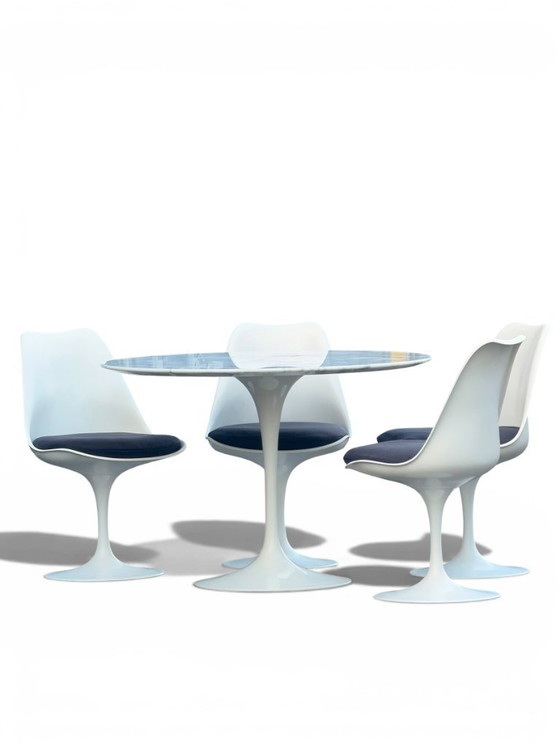 Image 1 of Knoll Tulip Dining Set by Eero Saarinen - Marble Table & 4 Chairs (Circa 1970)