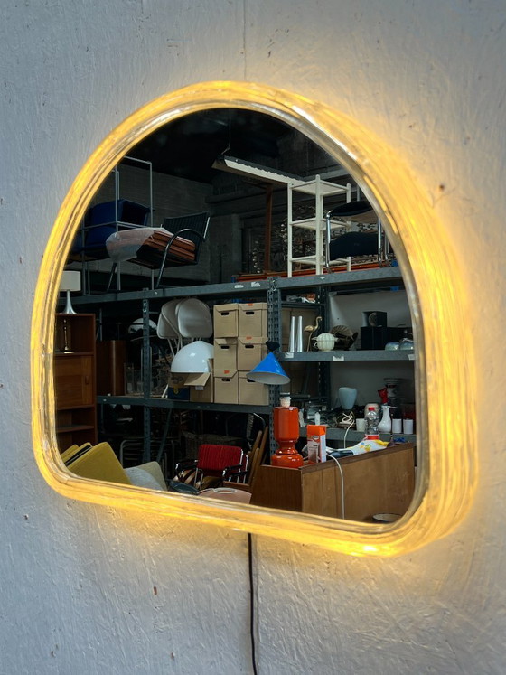 Vintage Halfronde Hillebrand Spiegel Met Verlichting – Plastic (photo 2 of 9)