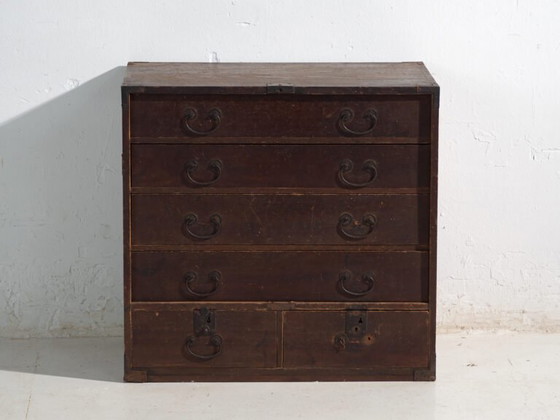Antique Japanese tansu with drawers and iron hardware – Meiji Period, Japan, circa 1900 – Chest of drawers (photo 36 of 40)