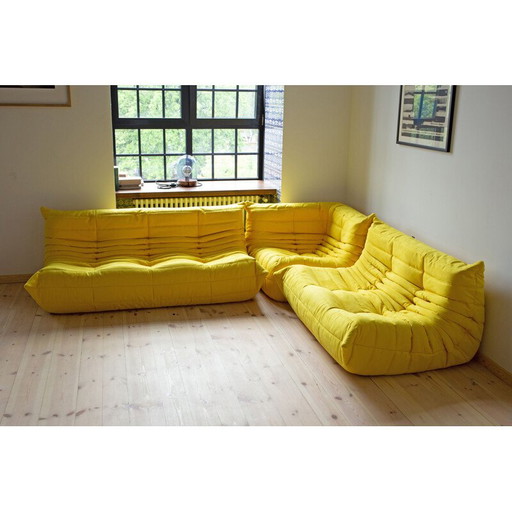 Vintage-Wohnzimmergarnitur Togo aus gelber Mikrofaser von Michel Ducaroy für Ligne Roset, Frankreich 1970