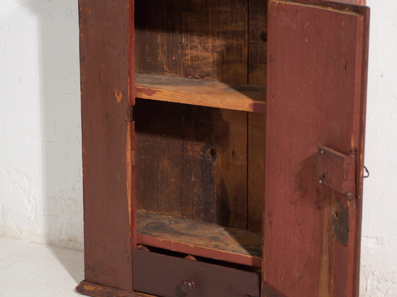 Antique painted cabinet in pine wood – Central Europe, circa 1900 – Storage cabinet (photo 37 of 40)