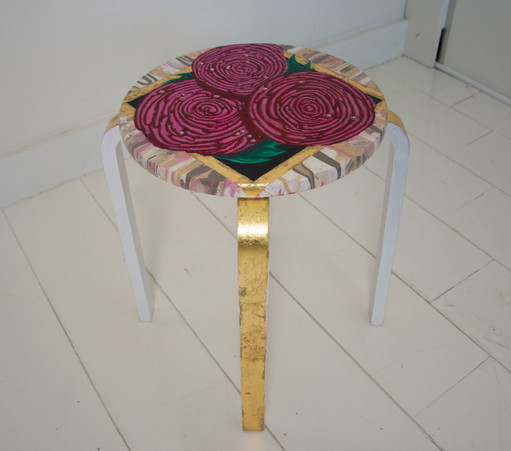 rose stool