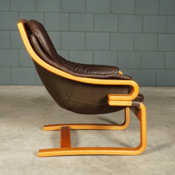 Danish Design “Apollo” Armchairs – Svend Skipper – 1970s – Plastic, Wood (photo 6 of 13)