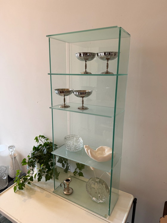 Glazen vitrinekast – Vitrinekasten, Glass, Vintage (photo 3 of 6)