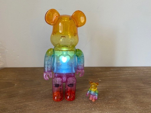 Bearbrick Emotionally Unavailable Gradient 400% + 100% Sold Out Medicom