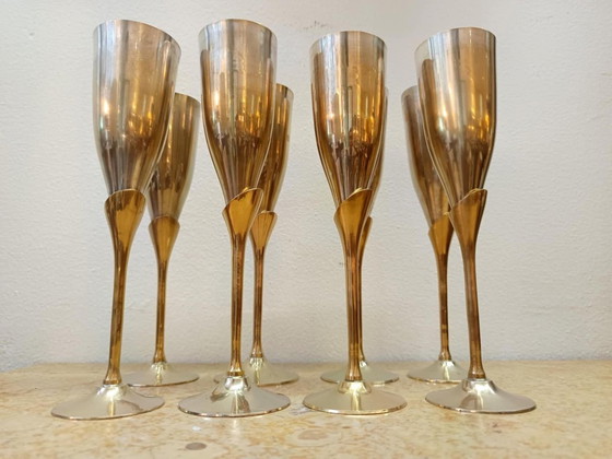 Image 1 of 8 champagneglazen van metaal en messing in Hollywood Regency-stijl uit 1970