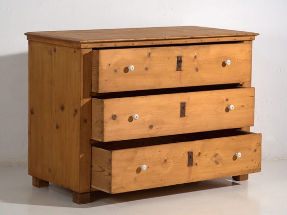 Antike Kommode mit drei Schubladen (ca. 1920) #17 – Kommoden, Rustic (photo 23 of 40)
