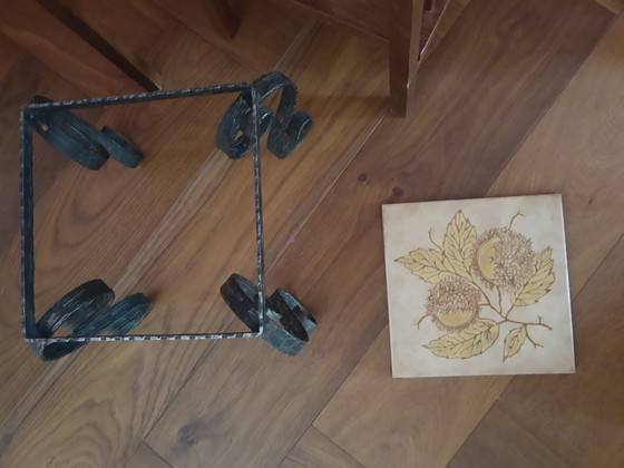 Geweldige Mid-Century Modern 60's smeedijzeren plantentafeltje bijzettafeltje met decoratieve tegel – Iron (photo 5 of 11)
