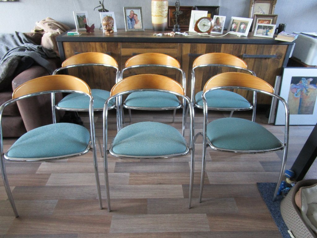 Neat vintage Italian Effezeta chairs | €300 | Whoppah